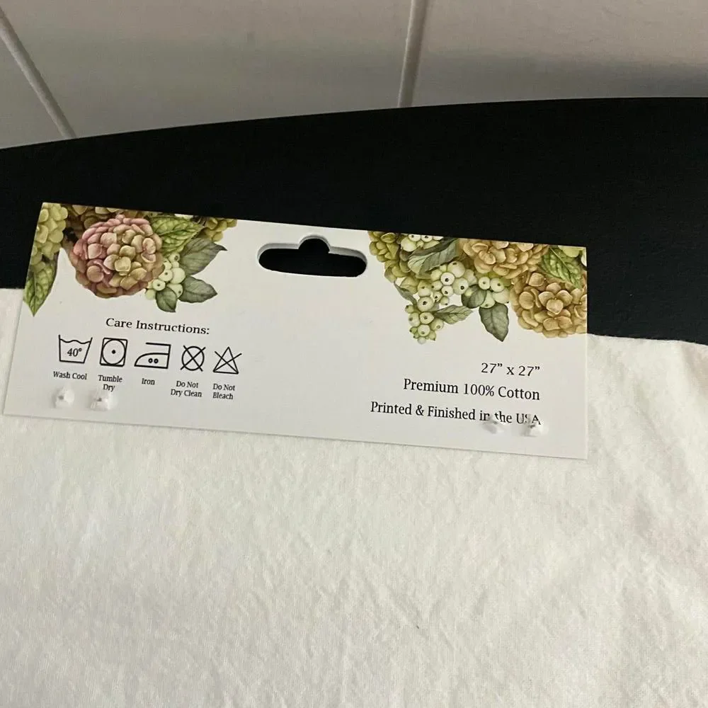 New Lot of 2 White Printed 100% Cotton Premium Tea Towels Hearts Love V Day